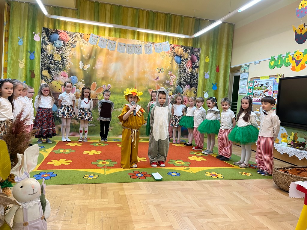 Wyjątkowy występ, wyjątkowi goście oraz niezwykłe prace dzieci w konkursie na najpiękniejszą pisankę