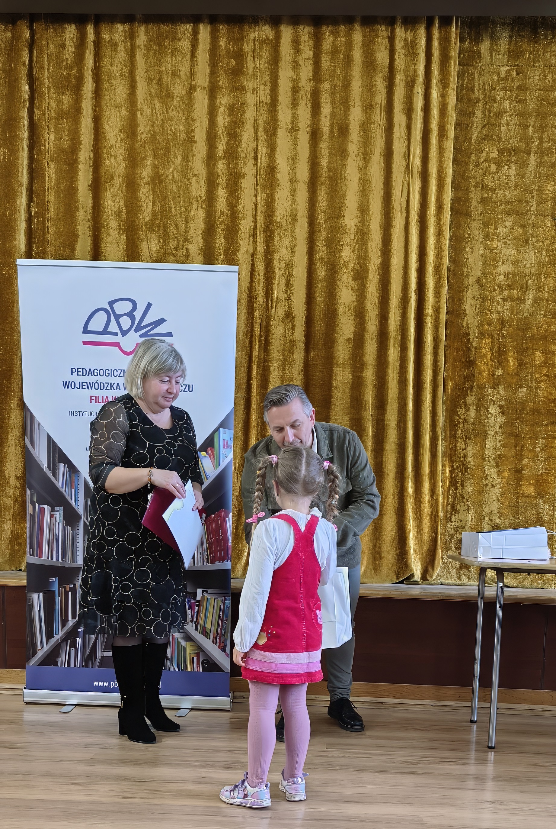 Konkurs plastyczny „Nasza rodzina razem się trzyma”